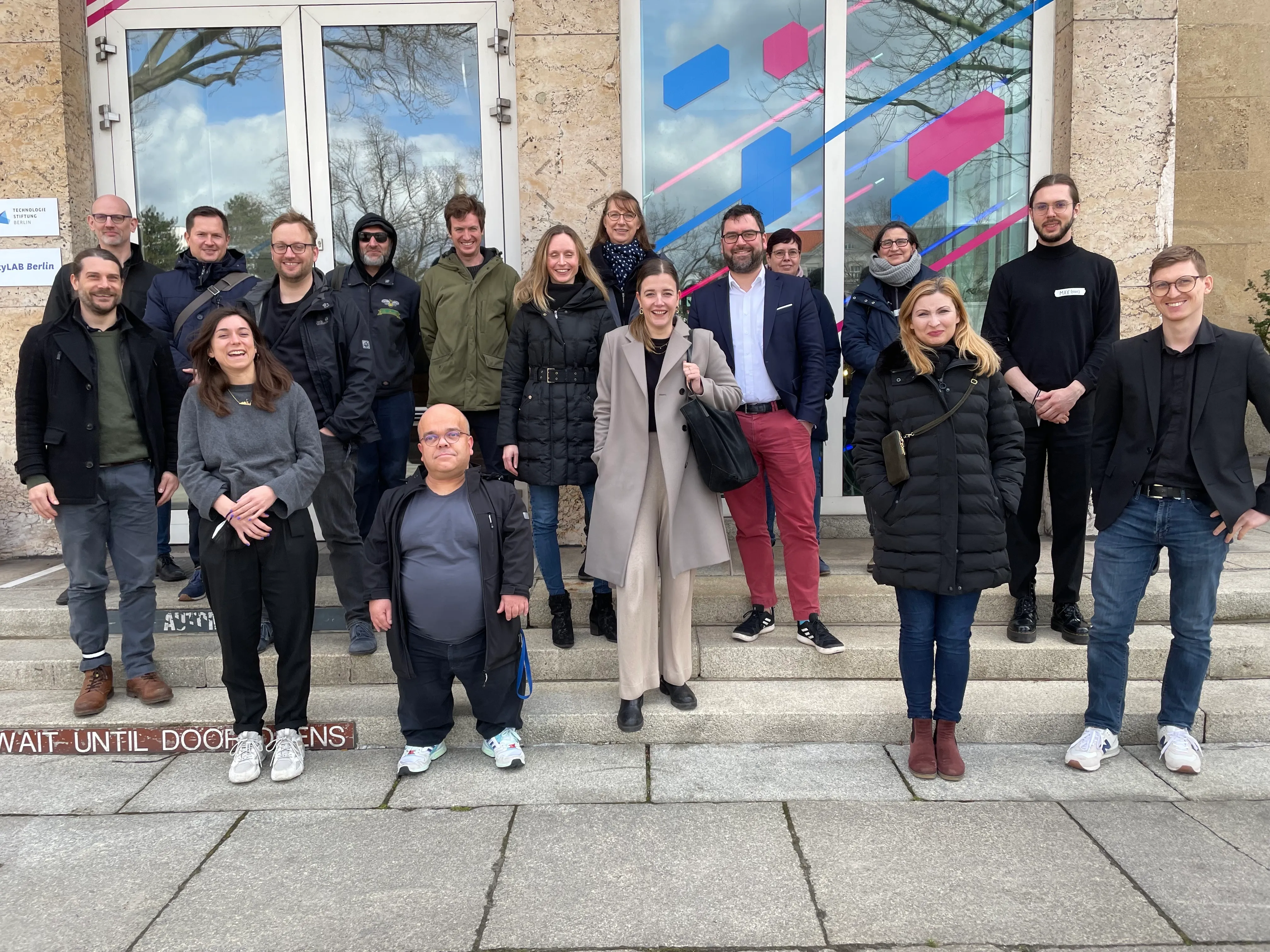 Gruppenfoto der AG Open Data vor dem CityLAB Berlin